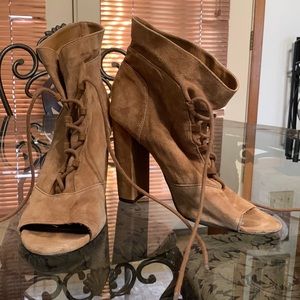 ❤️👠USED-LIKE NEW, NINE WEST HEELS👠❤️